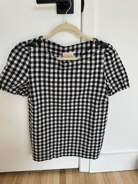 Sézane black and white gingham top.